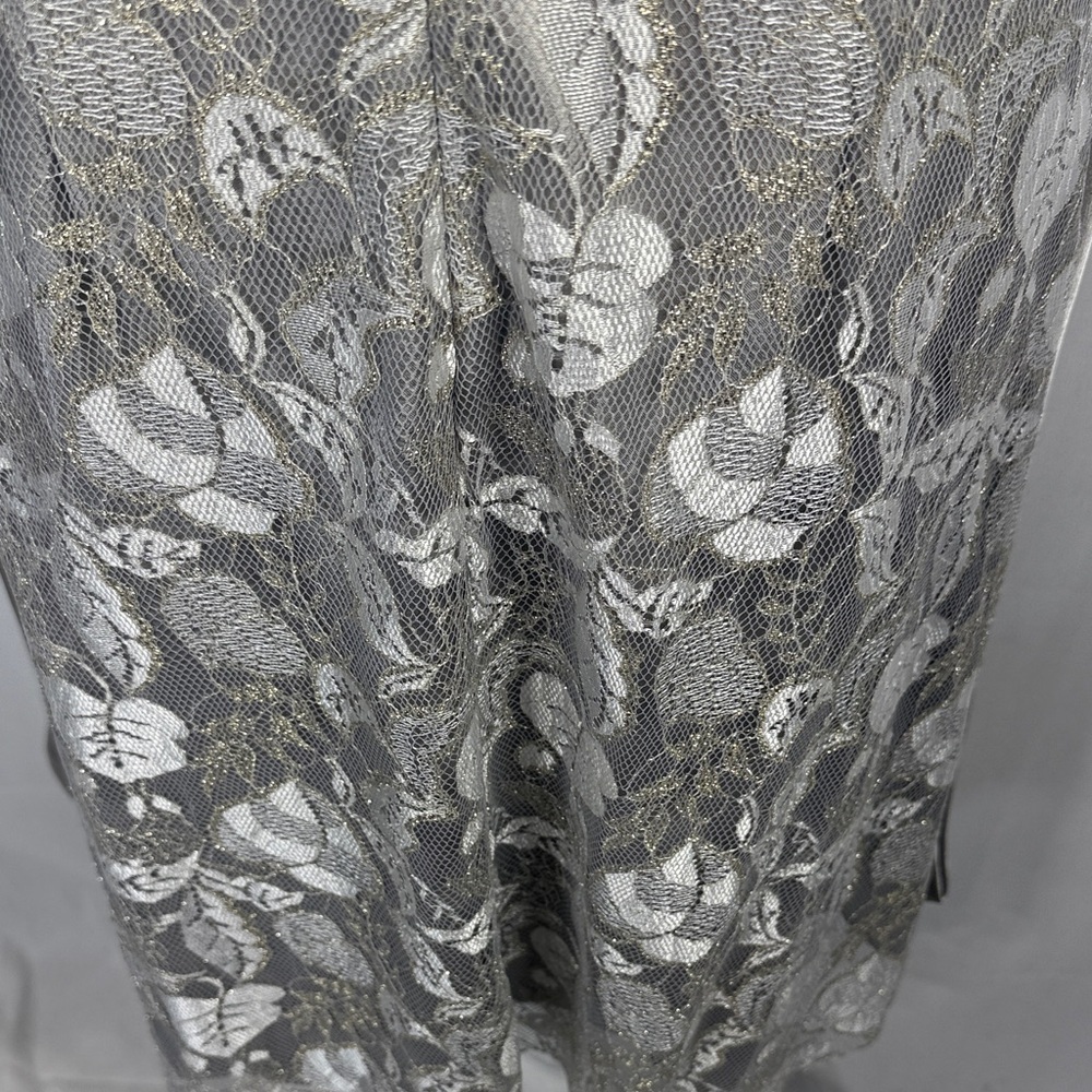 BARI JAY PETITE SILVER FLORAL LACE HALTER DRESS SZ 4 - Picture 11 of 11